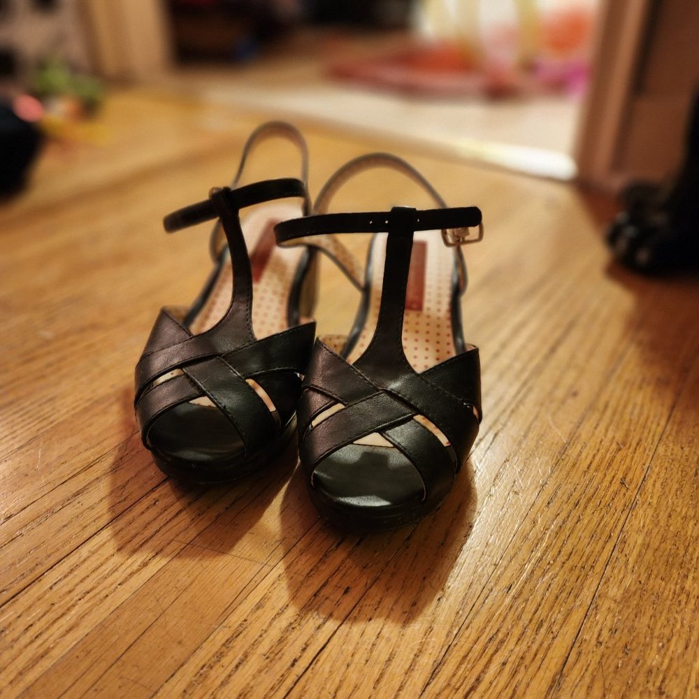 Bait sandals